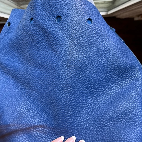 Mansur Gavriel Large Pebble Leather Bucket Bag with Detachable Coin Purse - Picture 5 of 12